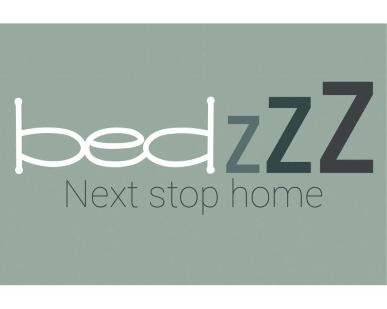 Bedzzz - House On The Green Villa Preston  Room photo